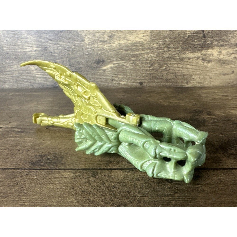 DC Total Justice Weapon Hawkman Armor RIGHT CLAW Kenner 1996 Figure Accessory